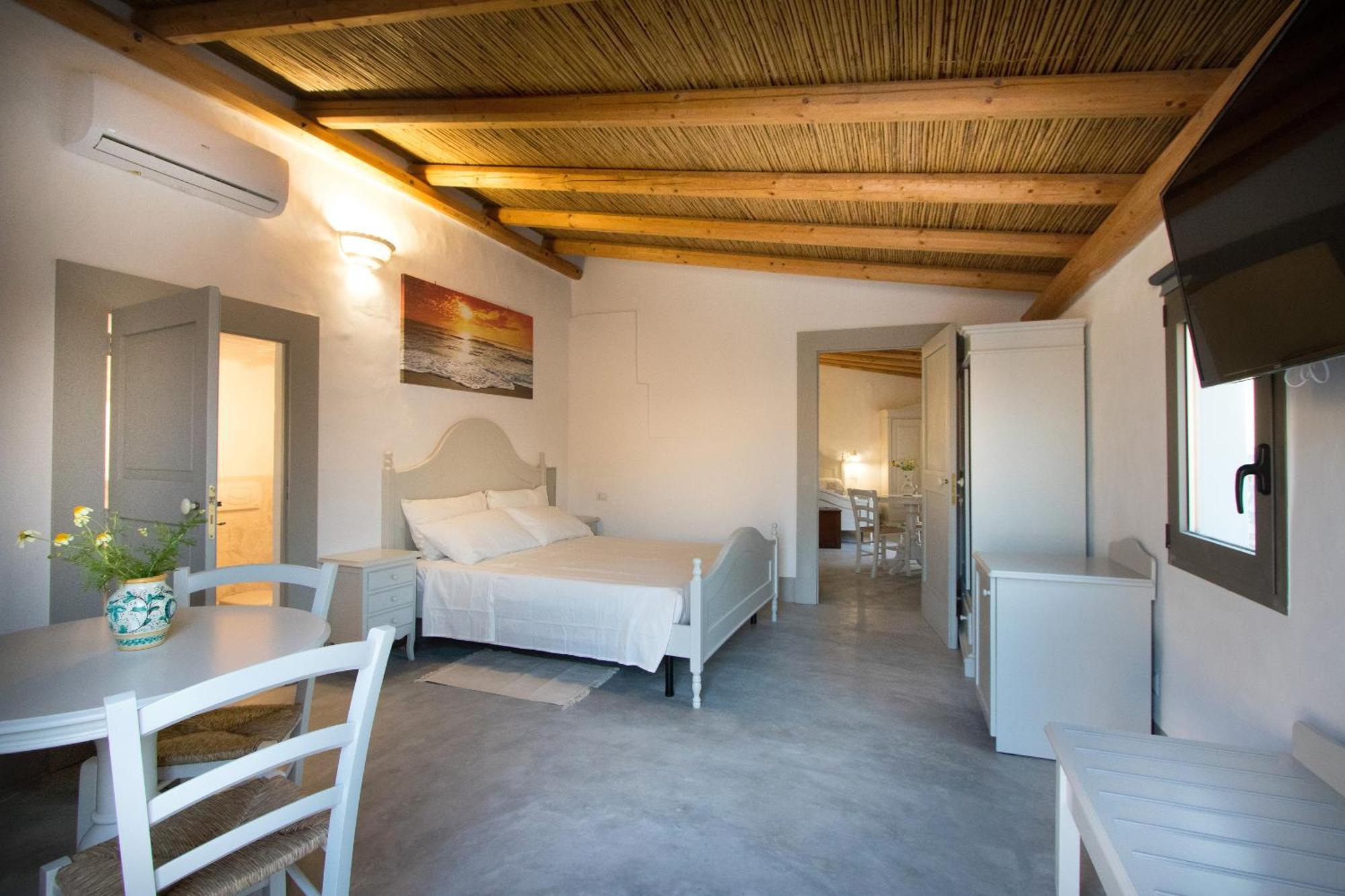 Le Finestre Su Porta Carrese - Luxury Rooms Matino Luaran gambar